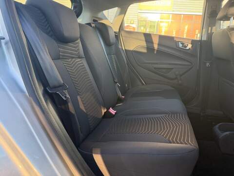 FORD FIESTA FIESTA 1.0T EcoBoost Zetec Hatchback 5dr Petrol Powershift Euro 5 (100 ps) FULL SERVICE HISTORY - 12 - U967