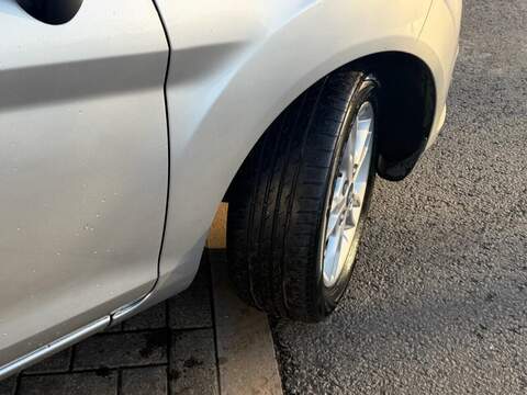 FORD FIESTA FIESTA 1.0T EcoBoost Zetec Hatchback 5dr Petrol Powershift Euro 5 (100 ps) FULL SERVICE HISTORY - 12 - U967