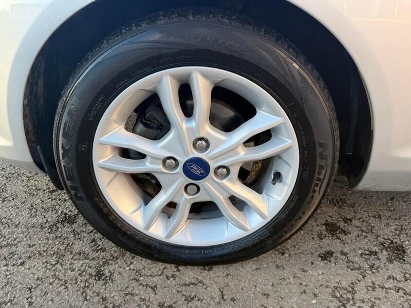 FORD FIESTA FIESTA 1.0T EcoBoost Zetec Hatchback 5dr Petrol Powershift Euro 5 (100 ps) FULL SERVICE HISTORY - 12 - U967