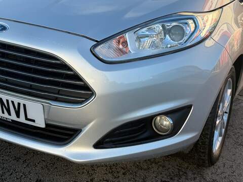 FORD FIESTA FIESTA 1.0T EcoBoost Zetec Hatchback 5dr Petrol Powershift Euro 5 (100 ps) FULL SERVICE HISTORY - 12 - U967