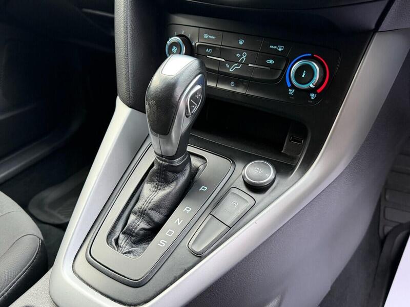 FORD FOCUS FOCUS 1.0T EcoBoost Zetec Hatchback 5dr Petrol Auto Euro 6 (s/s) (125 ps) JUST SERVICED - 12 MONTH - U974