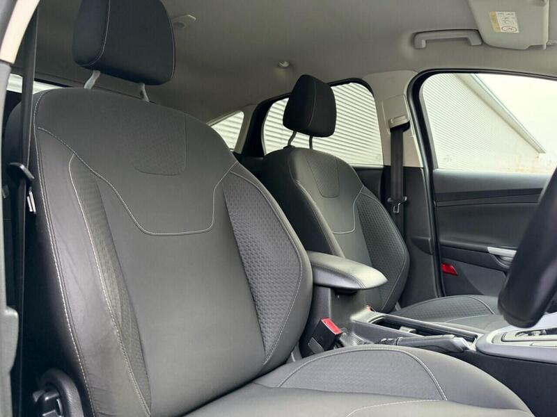 FORD FOCUS FOCUS 1.0T EcoBoost Zetec Hatchback 5dr Petrol Auto Euro 6 (s/s) (125 ps) JUST SERVICED - 12 MONTH - U974