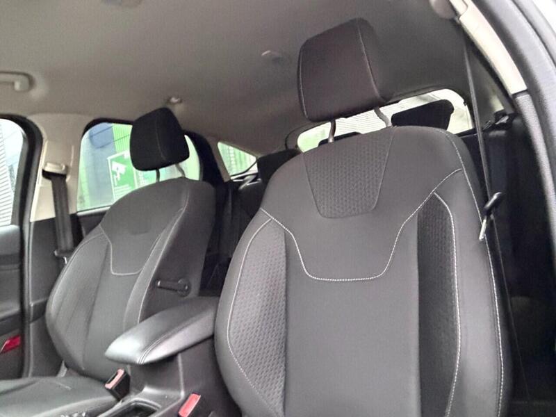 FORD FOCUS FOCUS 1.0T EcoBoost Zetec Hatchback 5dr Petrol Auto Euro 6 (s/s) (125 ps) JUST SERVICED - 12 MONTH - U974