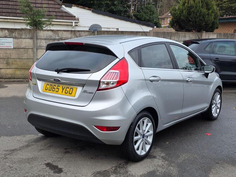 FORD FIESTA FIESTA 1.0T EcoBoost Titanium Hatchback 5dr Petrol Powershift Euro 6 (100 ps) 12 MOT + AUTO + - U983