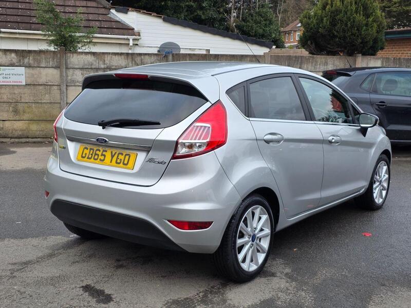 FORD FIESTA FIESTA 1.0T EcoBoost Titanium Hatchback 5dr Petrol Powershift Euro 6 (100 ps) 12 MOT + AUTO + - U983