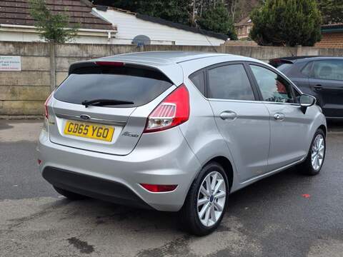 FORD FIESTA FIESTA 1.0T EcoBoost Titanium Hatchback 5dr Petrol Powershift Euro 6 (100 ps) 12 MOT + AUTO + - U983