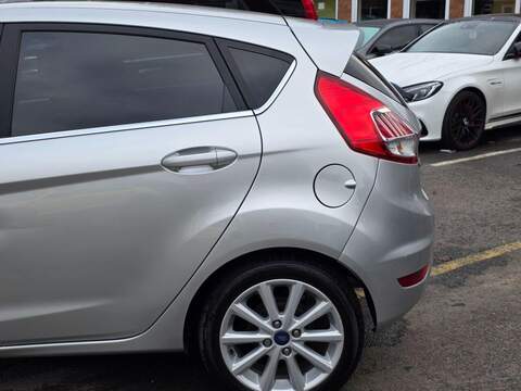FORD FIESTA FIESTA 1.0T EcoBoost Titanium Hatchback 5dr Petrol Powershift Euro 6 (100 ps) 12 MOT + AUTO + - U983