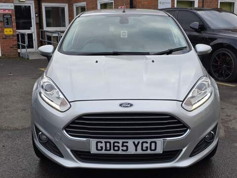 FORD FIESTA FIESTA 1.0T EcoBoost Titanium Hatchback 5dr Petrol Powershift Euro 6 (100 ps) 12 MOT + AUTO + - U983