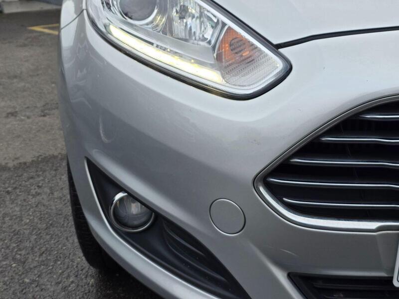 FORD FIESTA FIESTA 1.0T EcoBoost Titanium Hatchback 5dr Petrol Powershift Euro 6 (100 ps) 12 MOT + AUTO + - U983