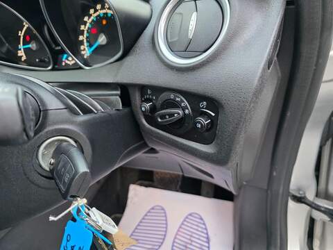 FORD FIESTA FIESTA 1.0T EcoBoost Titanium Hatchback 5dr Petrol Powershift Euro 6 (100 ps) 12 MOT + AUTO + - U983