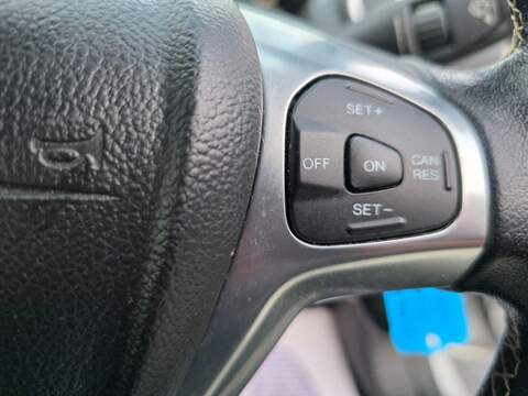 FORD FIESTA FIESTA 1.0T EcoBoost Titanium Hatchback 5dr Petrol Powershift Euro 6 (100 ps) 12 MOT + AUTO + - U983