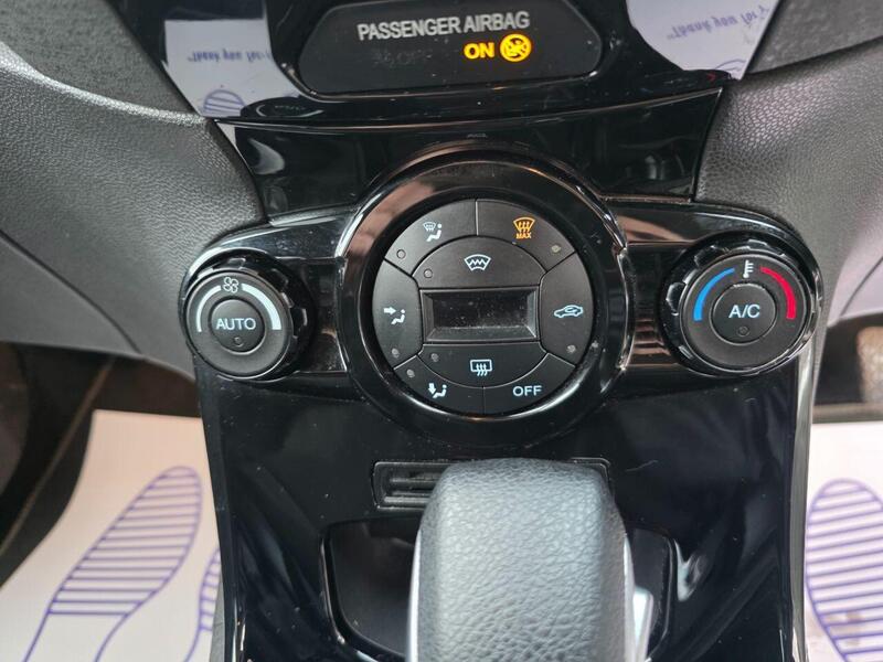 FORD FIESTA FIESTA 1.0T EcoBoost Titanium Hatchback 5dr Petrol Powershift Euro 6 (100 ps) 12 MOT + AUTO + - U983