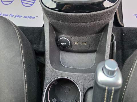 FORD FIESTA FIESTA 1.0T EcoBoost Titanium Hatchback 5dr Petrol Powershift Euro 6 (100 ps) 12 MOT + AUTO + - U983