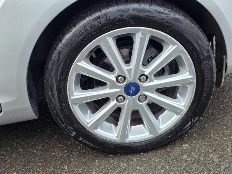 FORD FIESTA FIESTA 1.0T EcoBoost Titanium Hatchback 5dr Petrol Powershift Euro 6 (100 ps) 12 MOT + AUTO + - U983