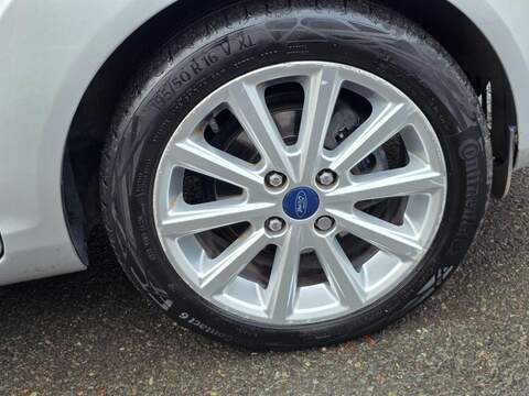 FORD FIESTA FIESTA 1.0T EcoBoost Titanium Hatchback 5dr Petrol Powershift Euro 6 (100 ps) 12 MOT + AUTO + - U983