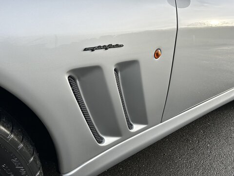 Coupe 5.8 Manual Petrol