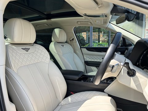 4.0d V8 SUV 5dr Diesel Auto 4WD Euro 6 (s/s) (435 ps)