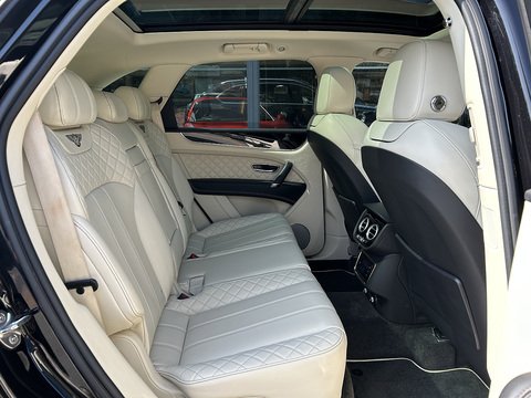 4.0d V8 SUV 5dr Diesel Auto 4WD Euro 6 (s/s) (435 ps)