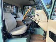 Land Rover 90  