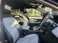 Land Rover Range Rover Evoque P250 MHEV R-Dynamic SE 