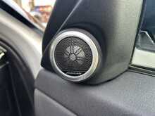 Land Rover Range Rover Evoque P250 MHEV R-Dynamic SE 