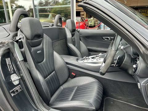 4.0 V8 BiTurbo GPF C Roadster 2dr Petrol SpdS DCT Euro 6 (s/s) (557 ps)