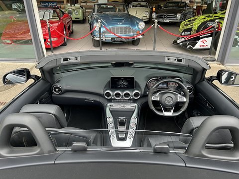 4.0 V8 BiTurbo GPF C Roadster 2dr Petrol SpdS DCT Euro 6 (s/s) (557 ps)