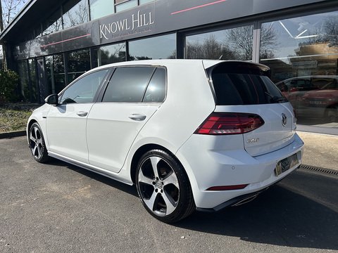 2.0 TDI BlueMotion Tech R-Line Hatchback 5dr Diesel Manual Euro 6 (s/s) (150 ps)
