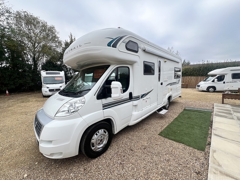Autotrail 6 Berth 4 Betls Rear large U shaped lounge
