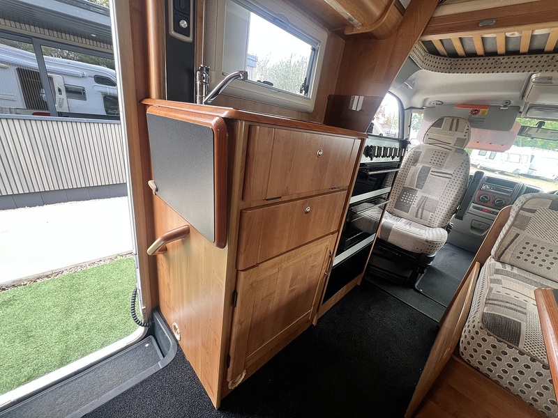 Autotrail 6 Berth 4 Betls Rear large U shaped lounge