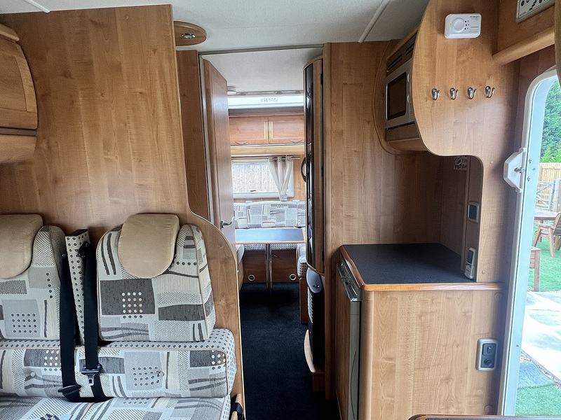 Autotrail 6 Berth 4 Betls Rear large U shaped lounge