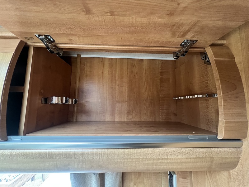 Autotrail 6 Berth 4 Betls Rear large U shaped lounge