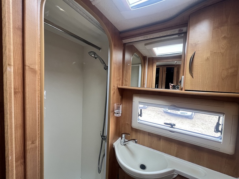 Autotrail 6 Berth 4 Betls Rear large U shaped lounge