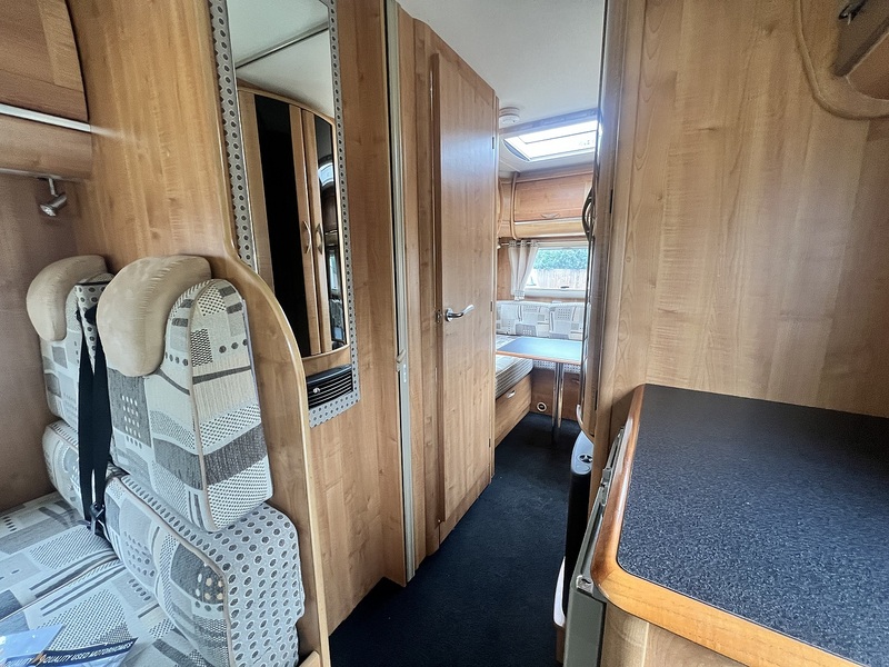 Autotrail 6 Berth 4 Betls Rear large U shaped lounge