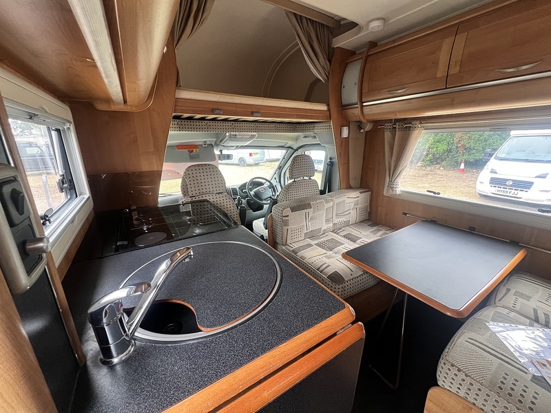 Autotrail 6 Berth 4 Betls Rear large U shaped lounge