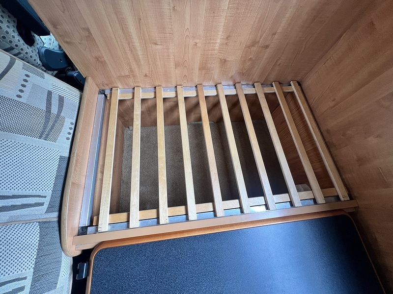 Autotrail 6 Berth 4 Betls Rear large U shaped lounge