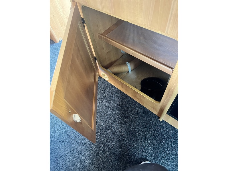 Autotrail 6 Berth 4 Betls Rear large U shaped lounge