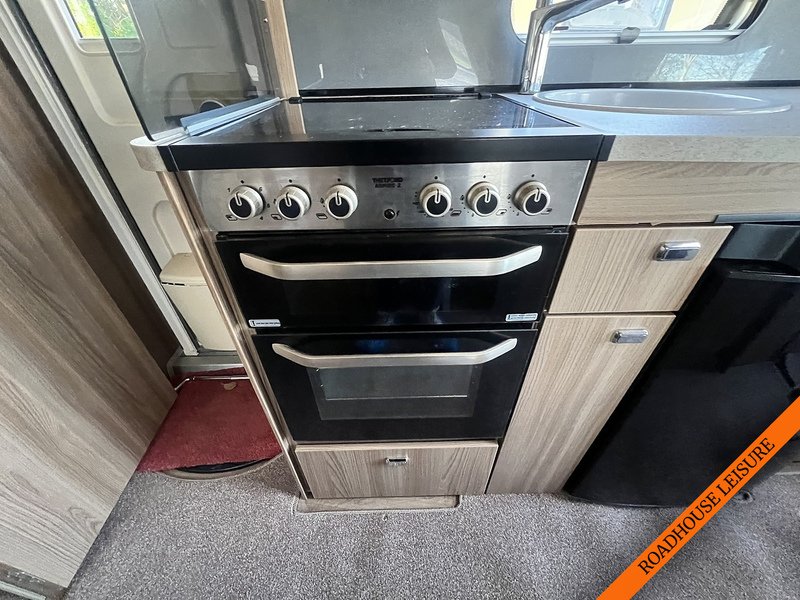 Swift 4 Berth Caravan with End bathroom