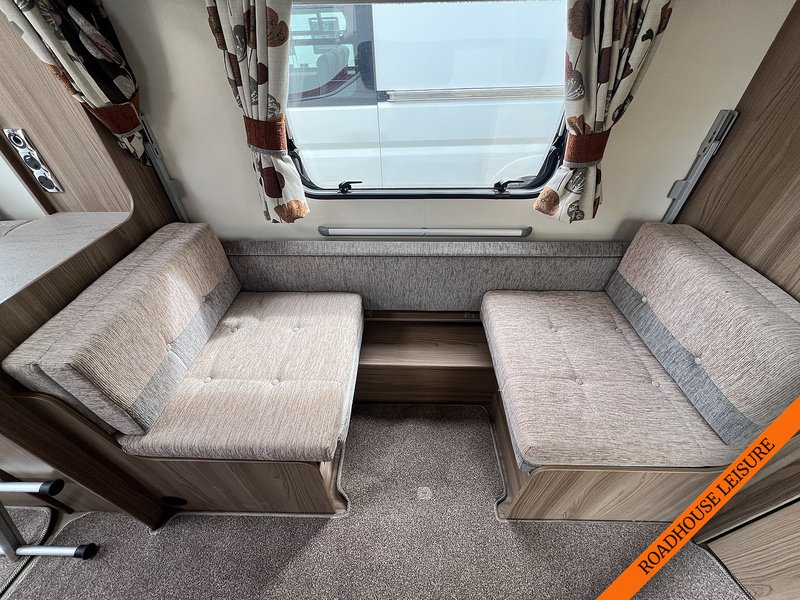 Swift 4 Berth Caravan bunk beds with End bathroom