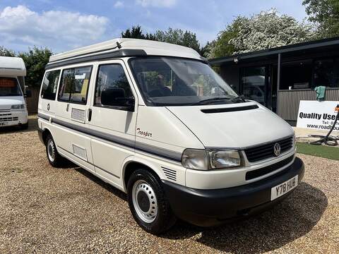 4 Berth camper with pop top, fridge, hob, sink