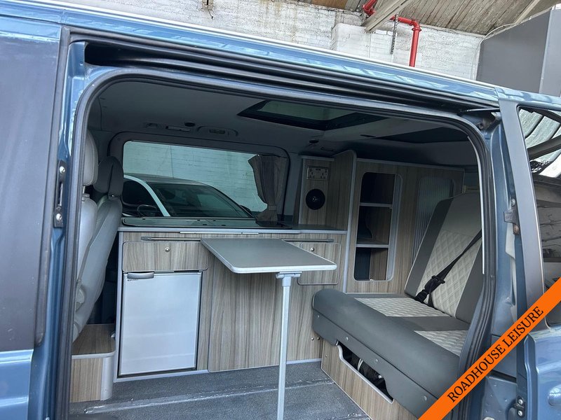 Mercedes 2 Berth 4 Belt Camper 3.2L Automatic, Petrol