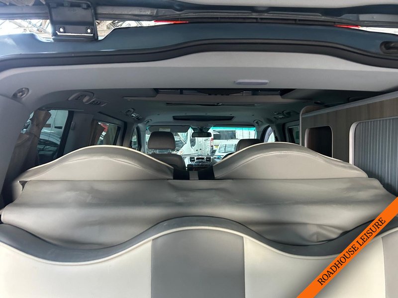 Mercedes 2 Berth 4 Belt Camper 3.2L Automatic, Petrol