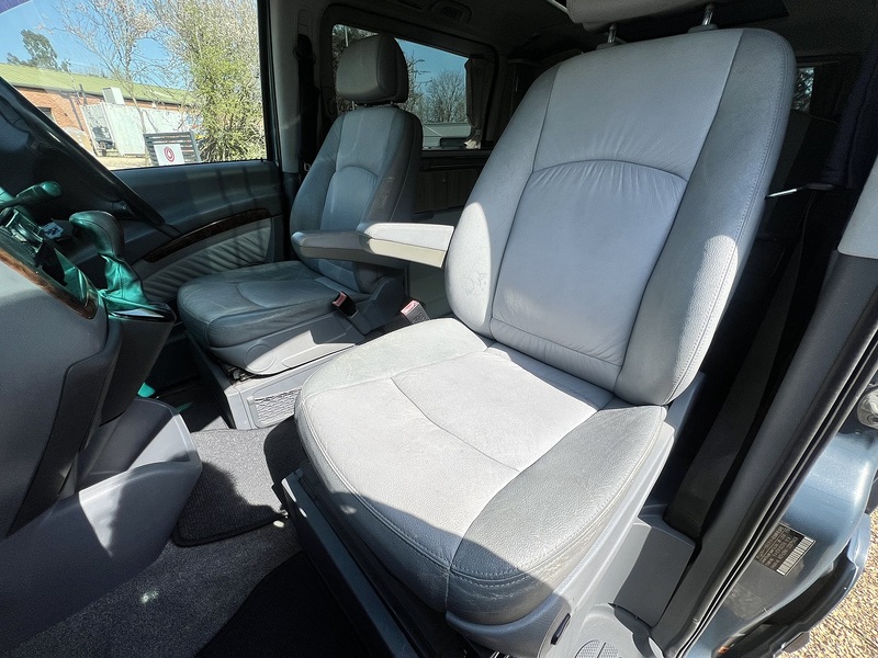 Mercedes 2 Berth 4 Belt Camper 3.2L Automatic, Petrol