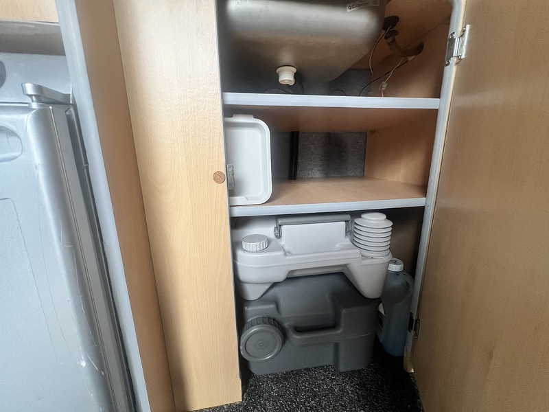 Citroen 2 Berth 2 belts Camperwith  Rock and roll bed