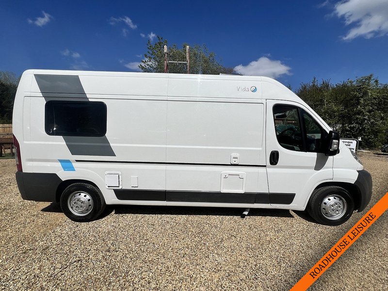 Peugeot 2 Berth Camper with 2 belts & shower room