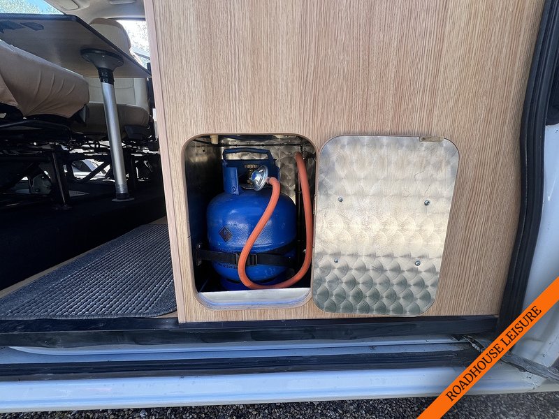 Peugeot 2 Berth Camper with 2 belts & shower room