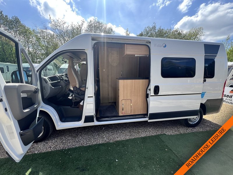 Peugeot 2 Berth Camper with 2 belts & shower room