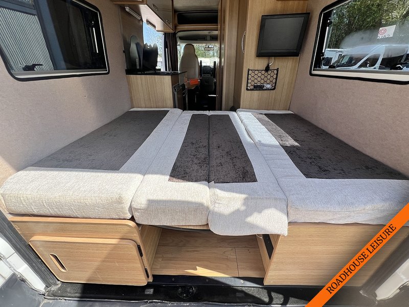 Peugeot 2 Berth Camper with 2 belts & shower room