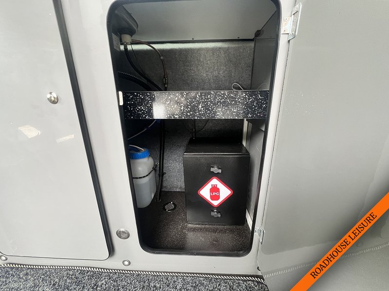 Citroen 2 Berth with 2 seatbelts LWB