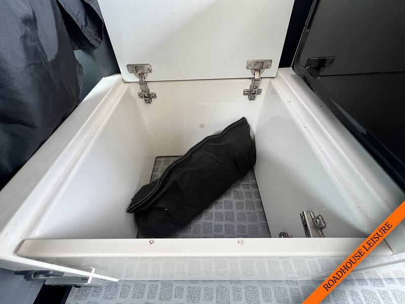 Romahome 1 Berth Camper 3 belts 1.4 3dr Panel Van Manual Diesel